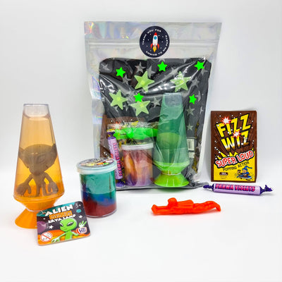 Pre-filled space alien galaxy astronaut rocket  party bags for children come pre packed for you with a variety of novelty space themed toys and sweets. 