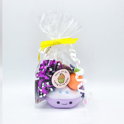 Children Pre Filled Cupcake Goody Bags Party Favours With Toys, Sequin Hair Scrunchie And Sweets.