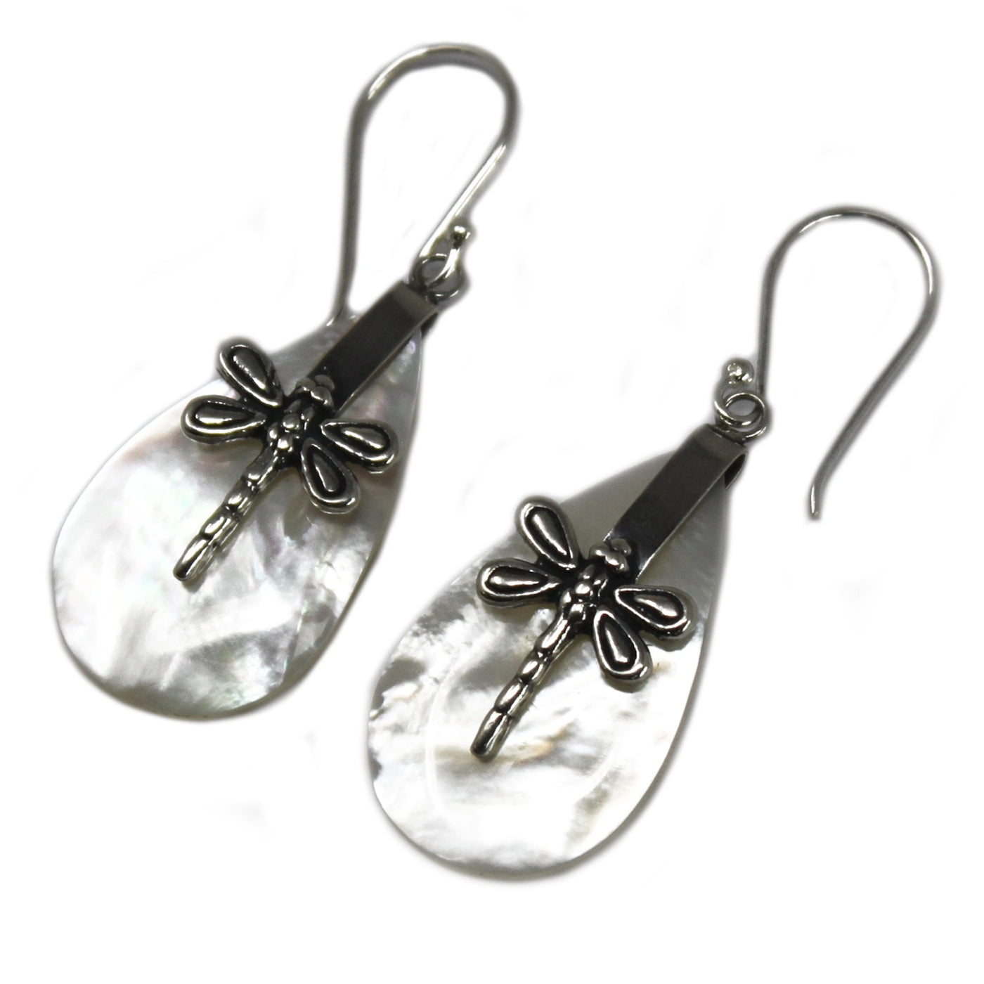 ﻿﻿Shell & Silver Heart Turtle Design Women's Earrings.