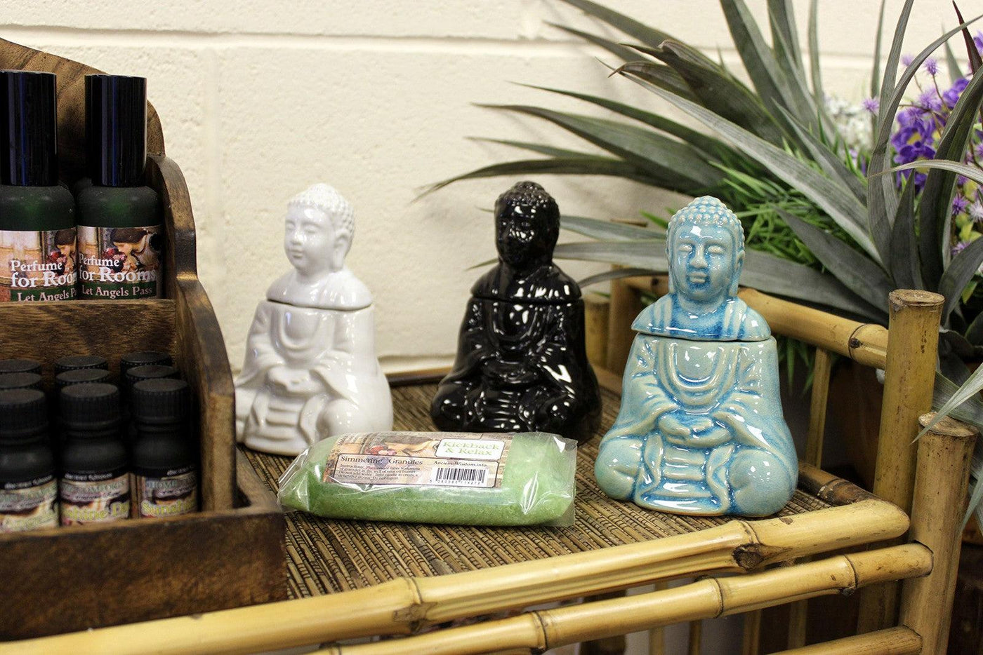 Black Glossy Sitting Buddha Oil And Wax Melts Burner.