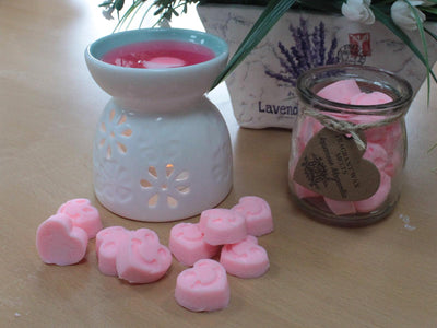Natural Soy Fragrance Oil Heart Wax Melts - Apple Spice.