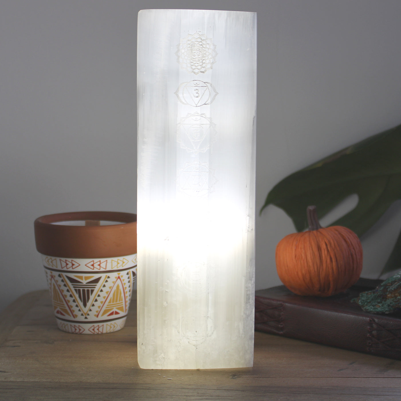 Selenite Chakra Block Lamp 25 cm.